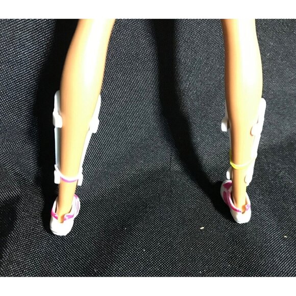 Barbie Soccer Player Doll With Sportswear Outfit & Pink Sneakers - Picture 7 of 8